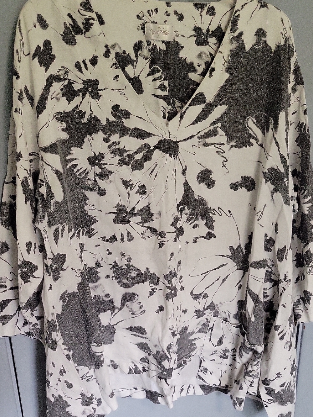 Mosaic Linen  Relaxed V-Neck Tunic Top Black & White Size Xl